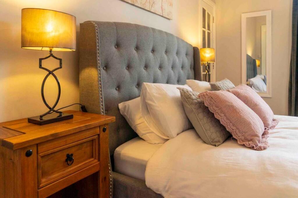 Spacious City Centre Apartment Full Of Character Inverness Dış mekan fotoğraf